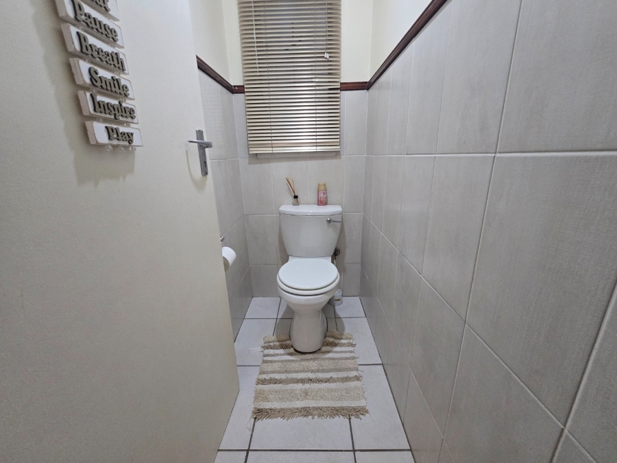 4 Bedroom Property for Sale in Dan Pienaar Free State